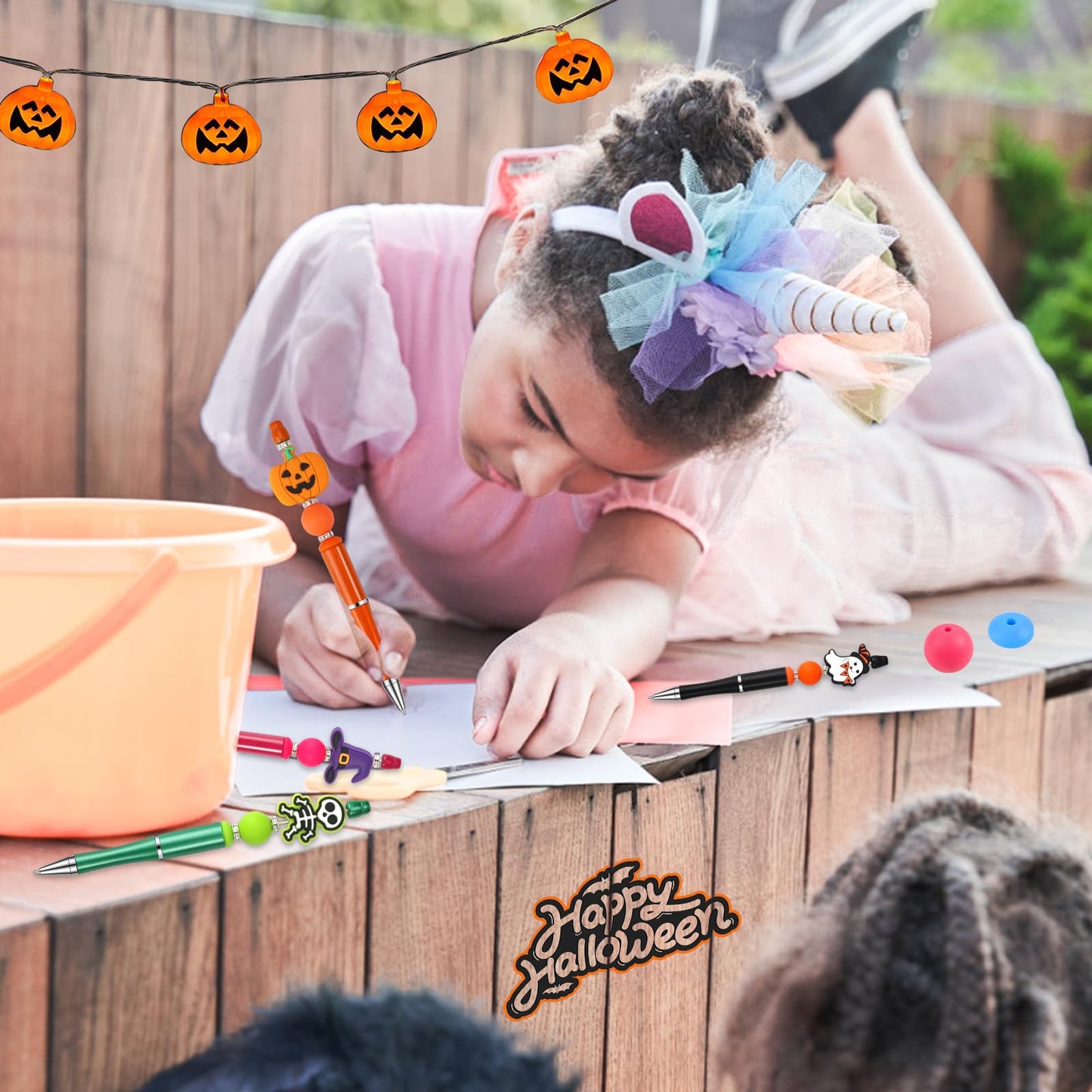 CZWZ Halloween Beadable Pens, Plastic Beadable Pens with 8 Pcs Multicolor Silicone Beads, Halloween Pumpkin Bat Skull Ghost Witch Hat Pens for Halloween Gifts Office Supplies