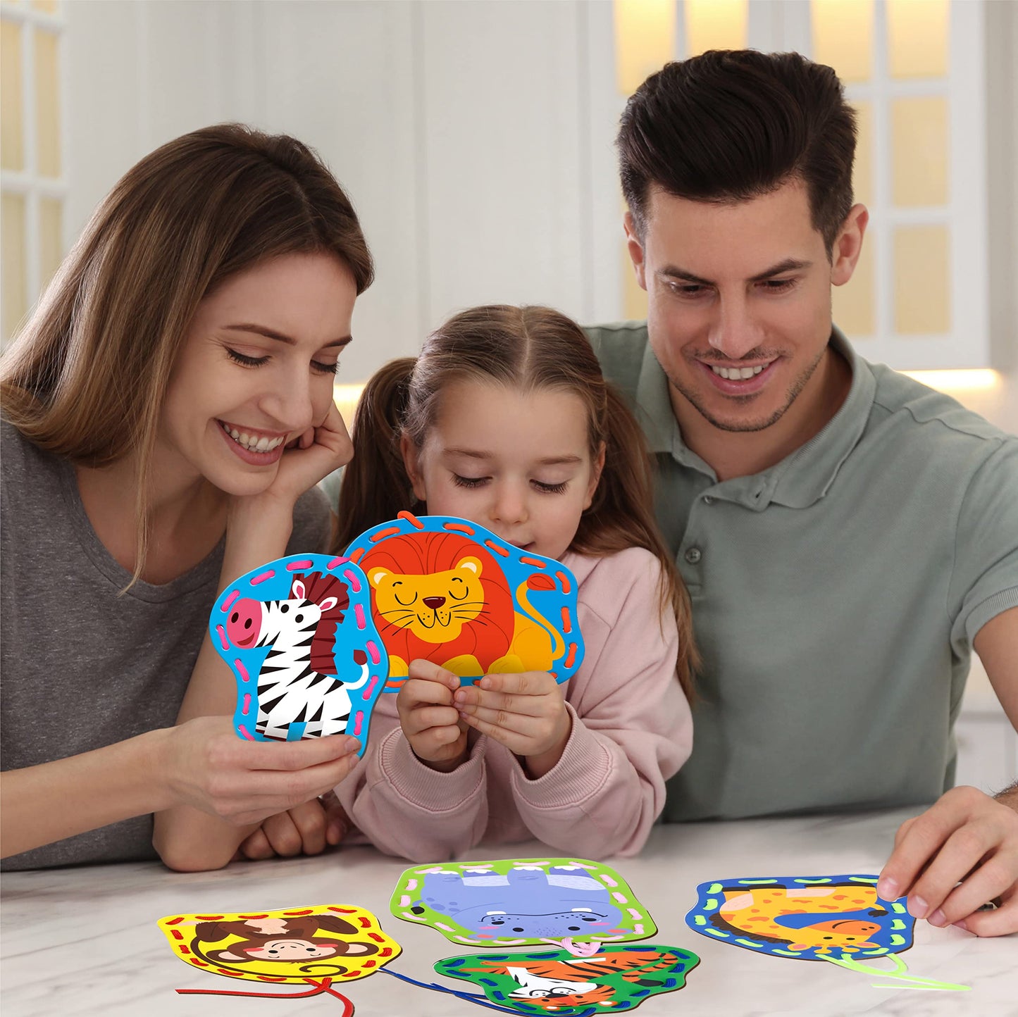 SpriteGru 9 Pieces Kids Lacing Cards, Double Sided Sewing Cards in 9 Wild Animals with 9 Colorful Laces, Imagination Development Lacing Toys Games for Children Educational and Learning Activity