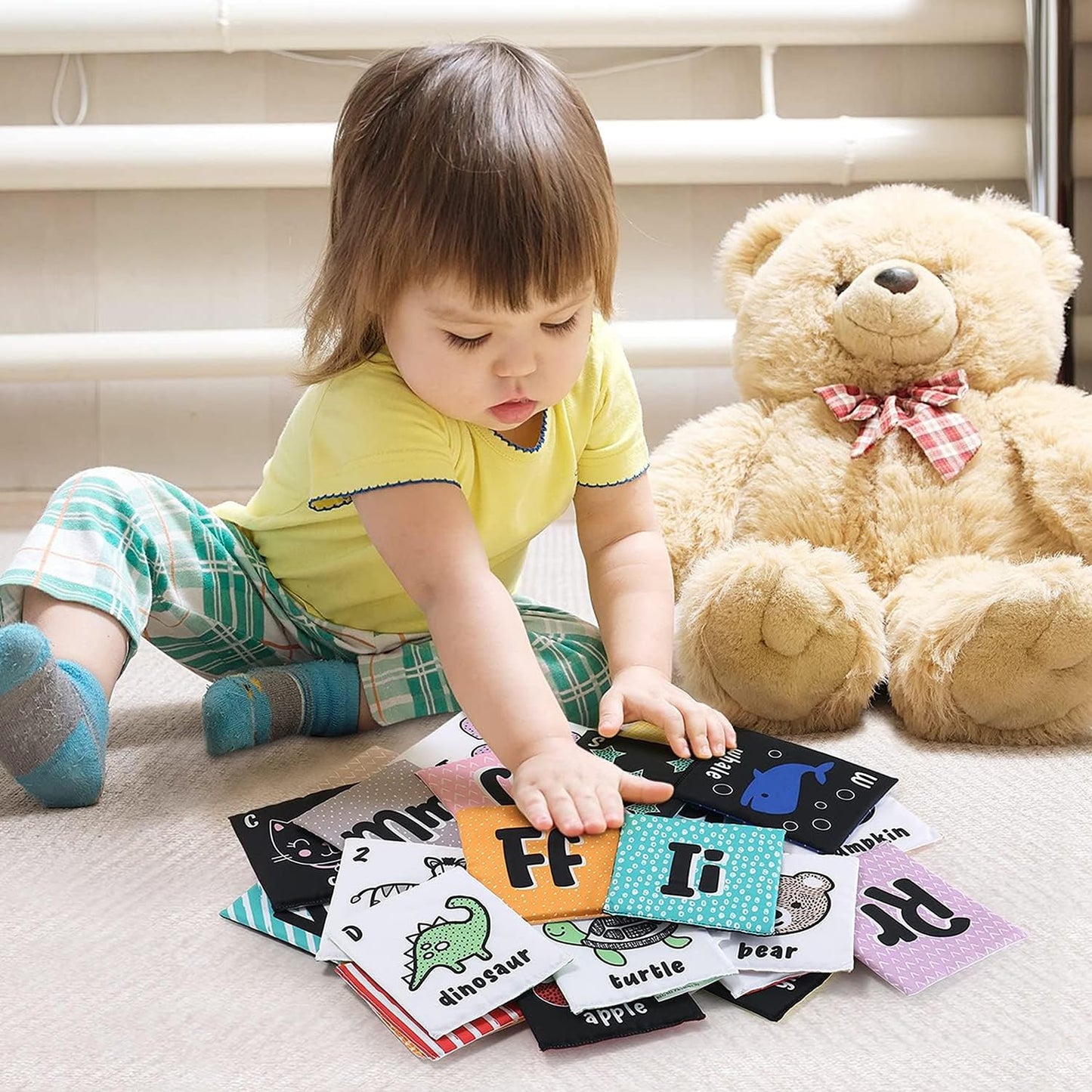 The Peanutshell Baby Soft Alphabet Flash Cards - Cloth ABC Book for Babies & Toddlers, 26 Fabric Tiles, Infant to 36 Months Baby Books With Bag