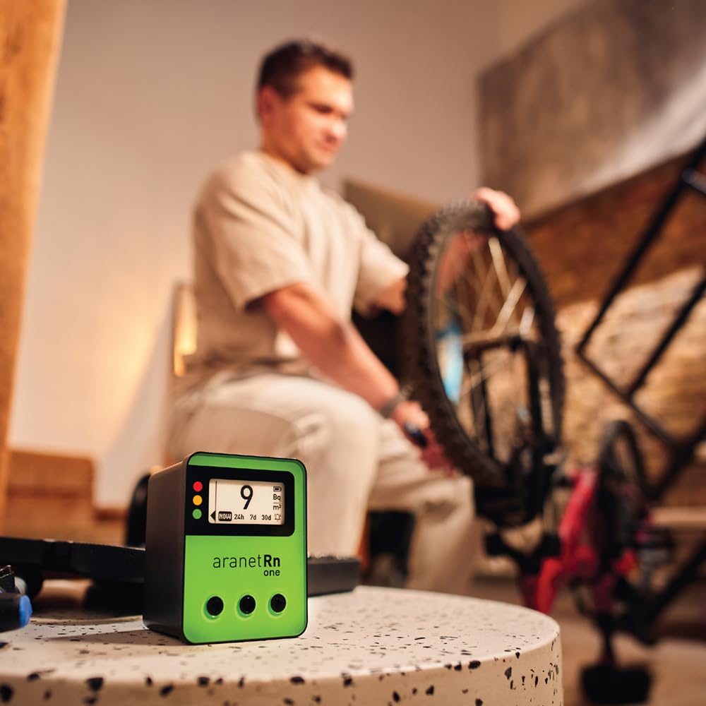Aranet Radon One – Fast Home Radon Detector with 10-Minute Response, E-Ink Display, Battery Powered, Portable Real-Time Radon Monitor for Basements & Indoor Air Monitoring (Green)