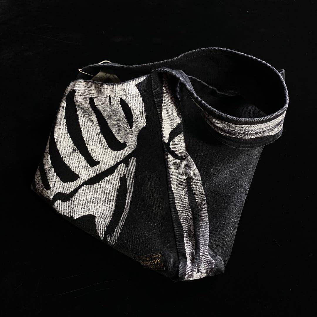 Gothic Grunge Messenger Bag - Skull Purse (Grey)