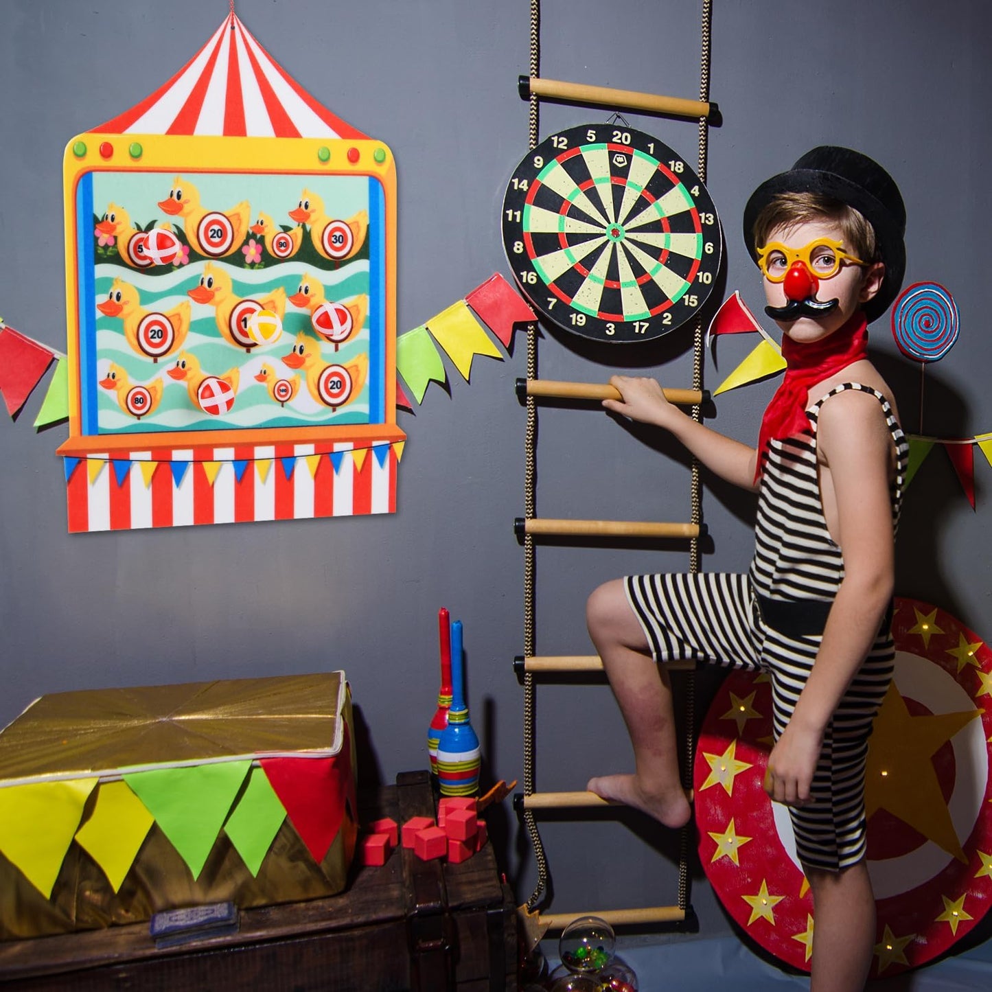 Qumenan Carnival Games for Kids - Dart Board with 10 Sticky Balls Felt Carnival Theme Party Decorations for Indoor Outdoor Activities Circus Birthday Party Decoration Supply Set (19.7x13.8 Inches)