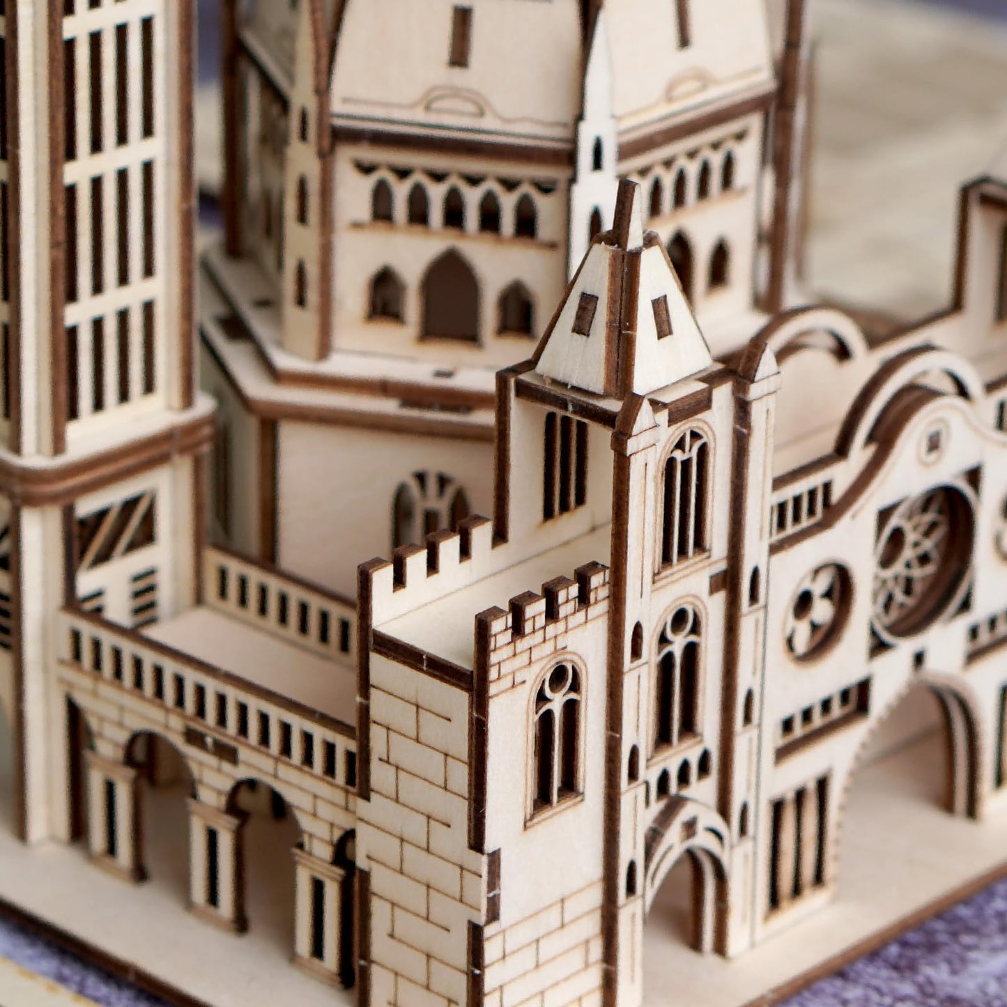 Foyucool 3D Wooden Puzzle for Adults, DIY Creative Castle Design Model Kit, Creative Assembly Model Building Kits to Build for Adults, DIY Assembly Puzzle for Christmas Day