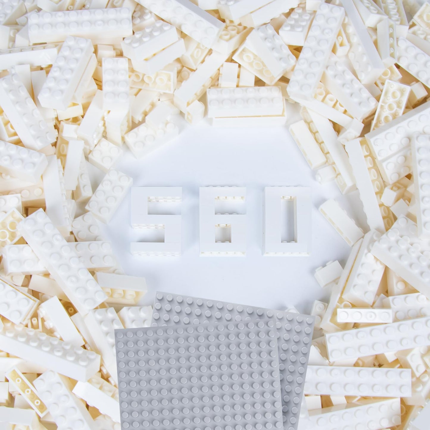 Cabeeskii 560 Pieces White Classic Building Blocks Bulk with 2 Base Plates, Building Bricks in 7 Size, Compatible with All Major Bricks, for Kids & MOC Lovers