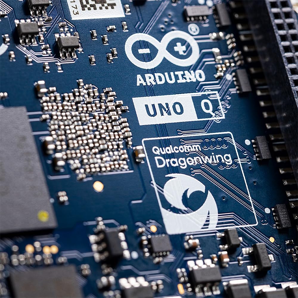 Arduino® UNO™ Q 4GB [ABX00173]- Hybrid Board, Qualcomm Dragonwing QRB2210 microprocessor (MPU) & STM32U585 Microcontroller(MCU), AI Vision, Voice, IoT, Robotics, Linux Debian OS, Wi-Fi 5, USB-C