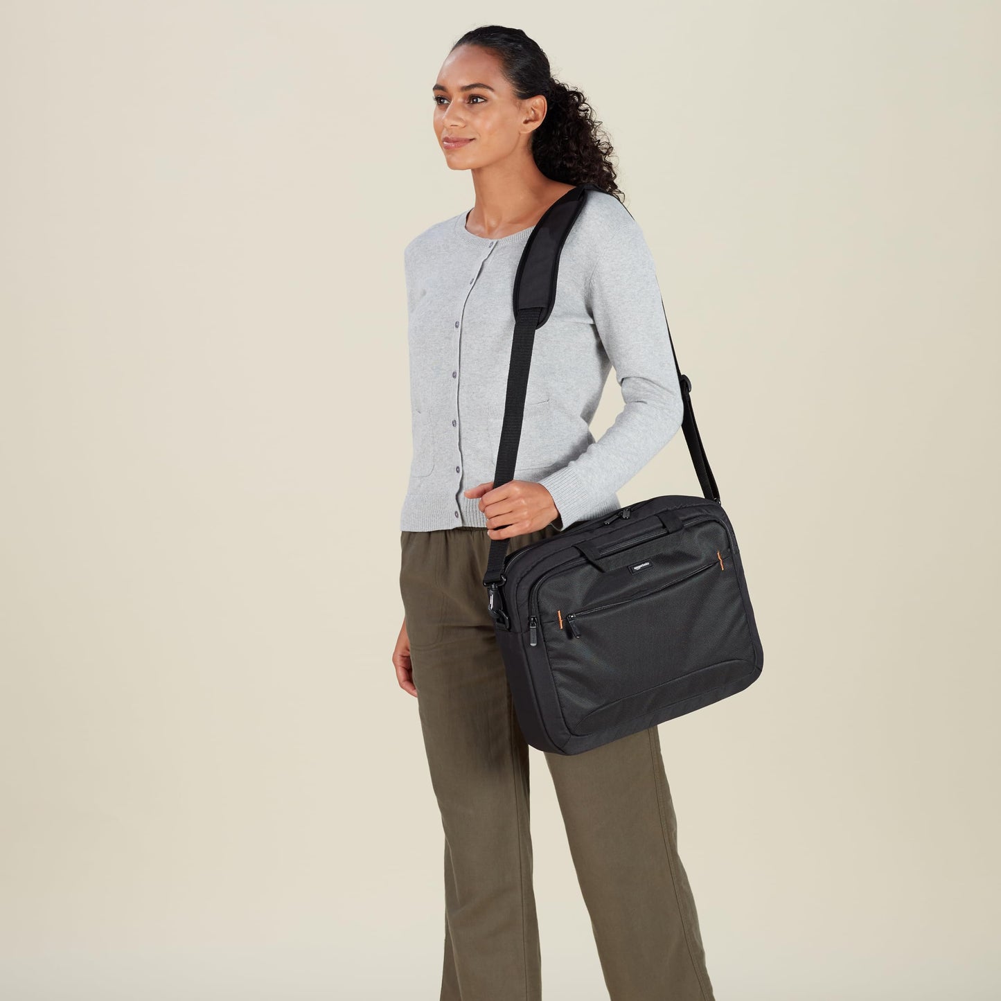 Amazon Basics 15.6 in Laptop Bag with Shoulder Strap and Handle, Large Capacity, Spacious Compartments, Black