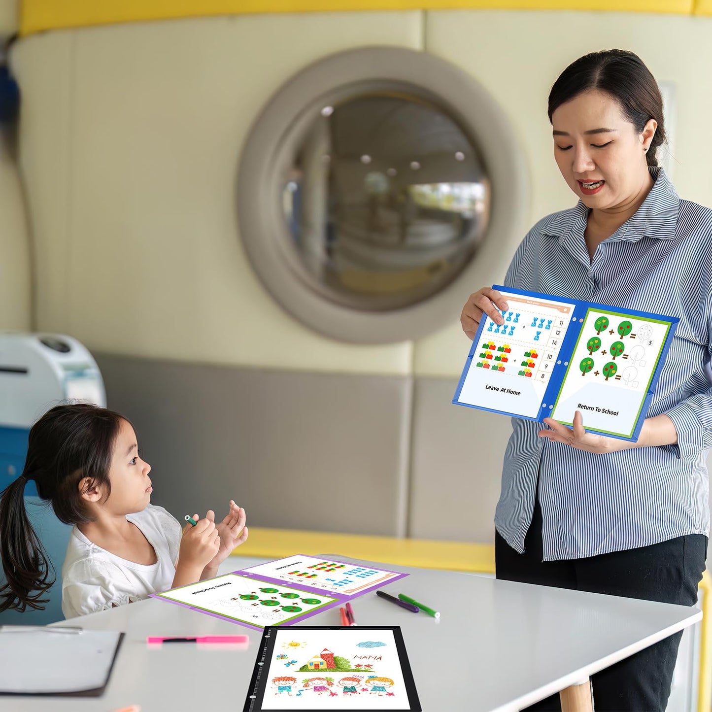 30 Pcs 3 Hole Punch Parent Teacher Communication Folders with Clear Front Pockets for 3 Ring Binders, 2 Pockets Homework Take Home Plastic Folders Classroom Folder for Kid Student (30, Dark Green)
