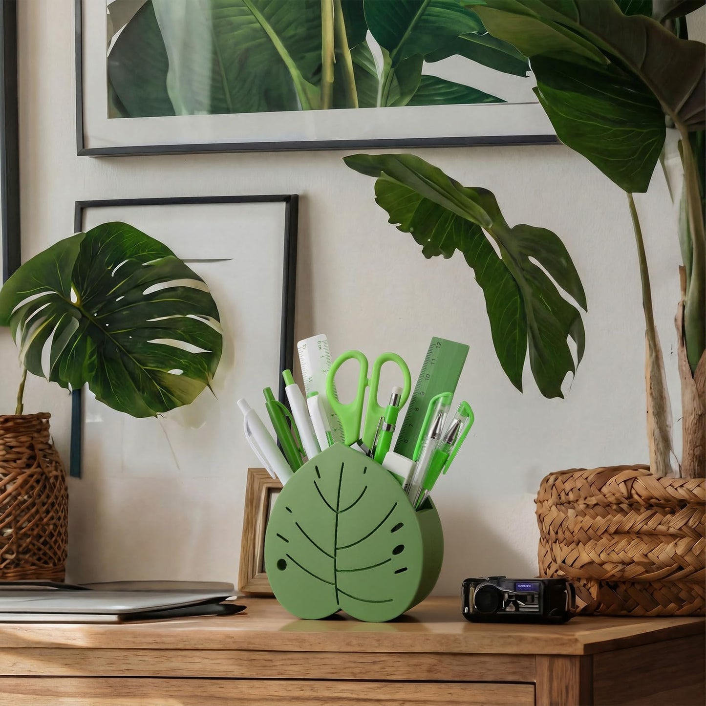 Tenceur Tropical Palms Pen Holder Green Monstera Large Capacity Pencil Holder Funny Office Decor Pencil Cup Pot Desk Organizer for Office Makeup Brush Holders Back to School Gift for Coworkers Women