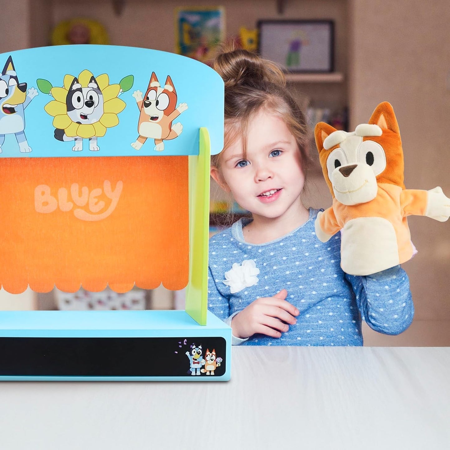 Bluey Wooden Puppet Theater for Kids Playset, 20" Kids Pretend Stage Puppets, Interchangeable Fabric Backdrops & Roll-Down Curtain