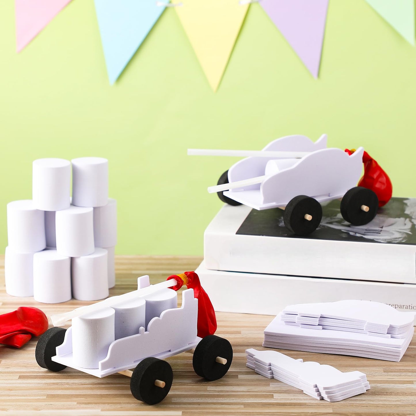 Sonwyoung 20 Sets Car Balloon DIY Steam Kits Balloon Power Car Kits Recoil Car for Kids Classroom Stem Educational and Science Activities