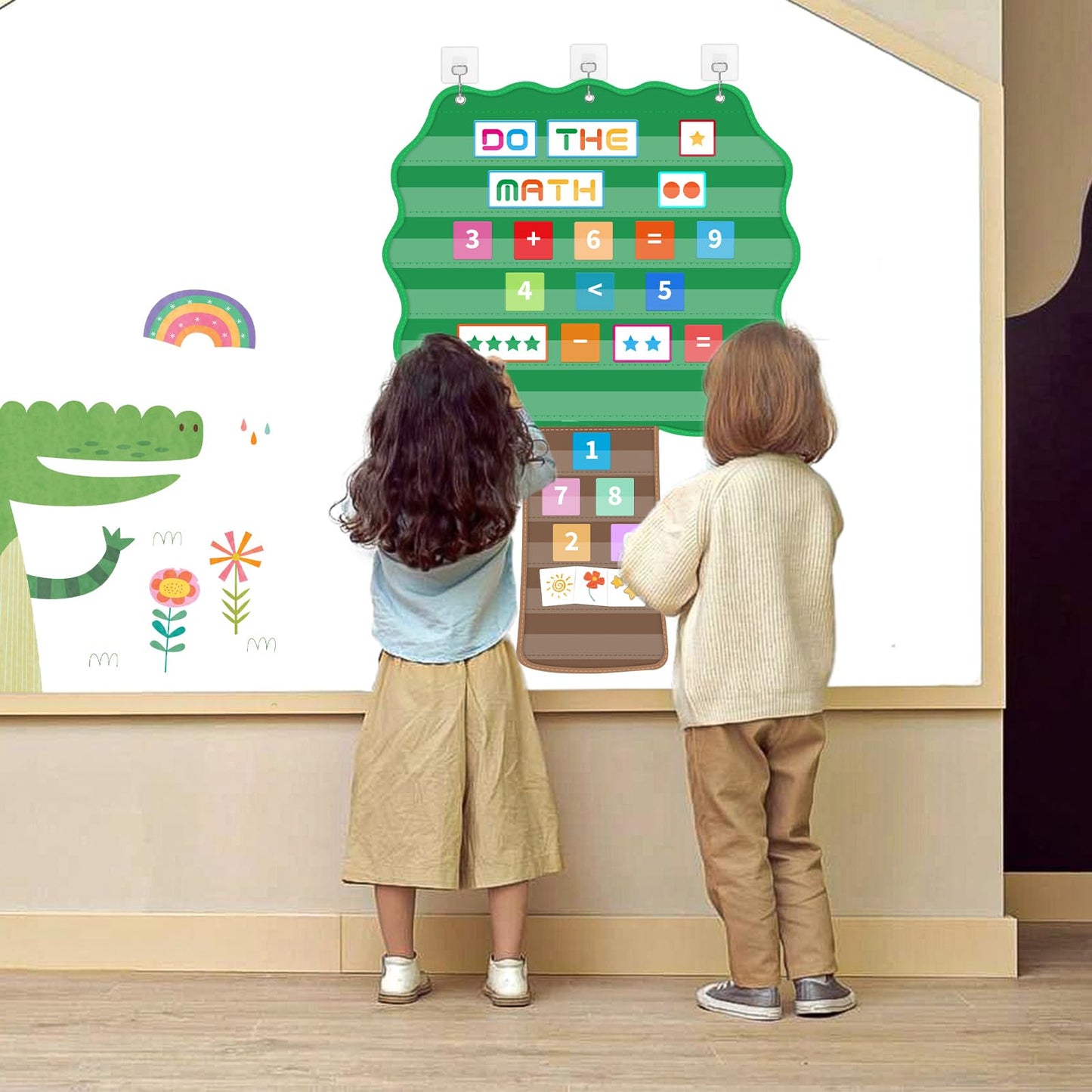 Tree Pocket Chart for Classroom, 42"x 28 ¾" Large Hanging Pocket Charts for Kids, Back to School Supplies for Teacher, Pocket Charts with 11 Sentence Strips Holder (Green)