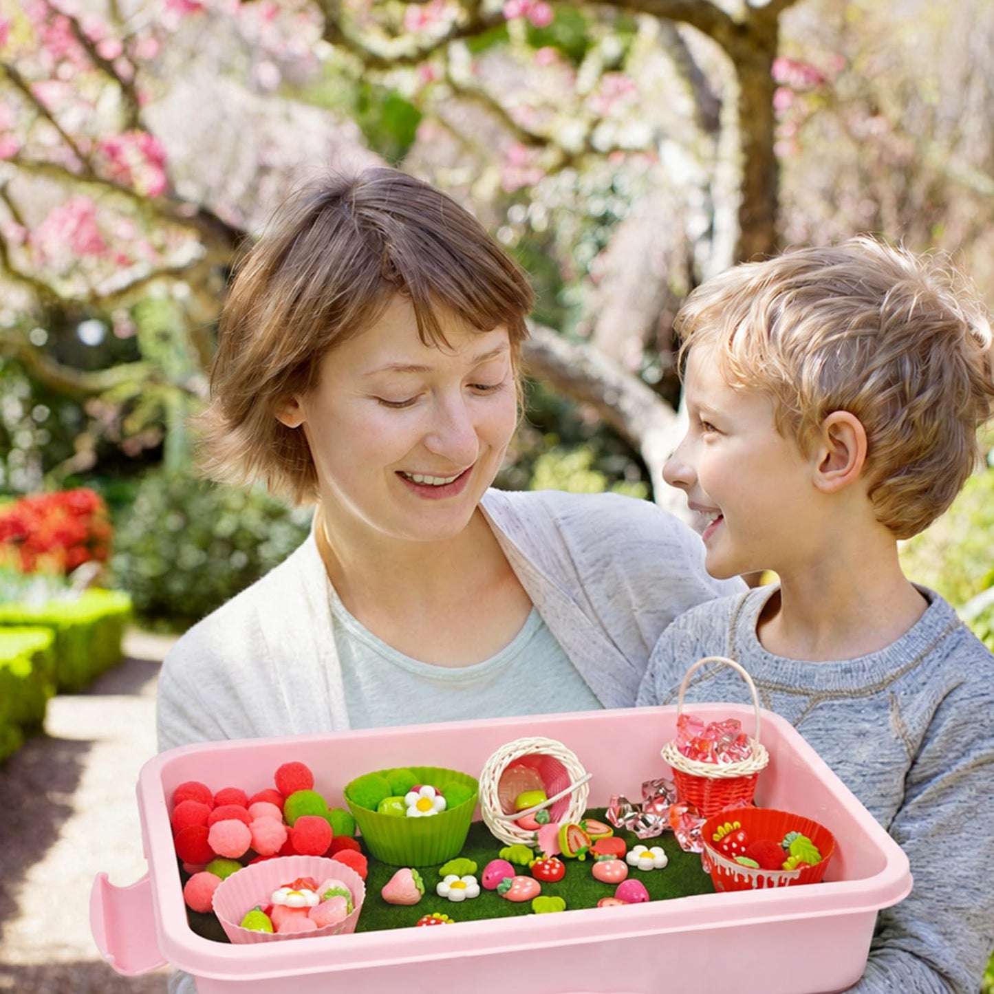 Cinrobiye 192 Pcs Strawberry Theme Activity Fillers Set with Storage Box, Summer Fruit Accessories, Artificial Grass Mat, Flowers, Pompoms and Decorative Materials for Classroom Home Activities