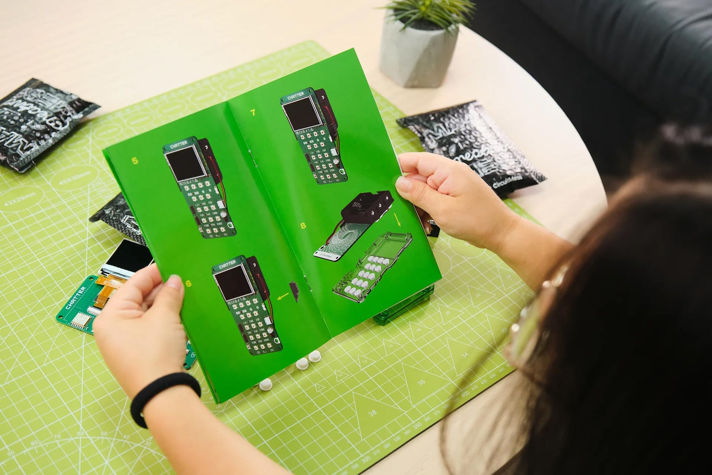CircuitMess Chatter 2.0 | Educational STEM Radio Project for Kids & Teens | Wireless Two-Way Communication & Encrypted DIY Kit