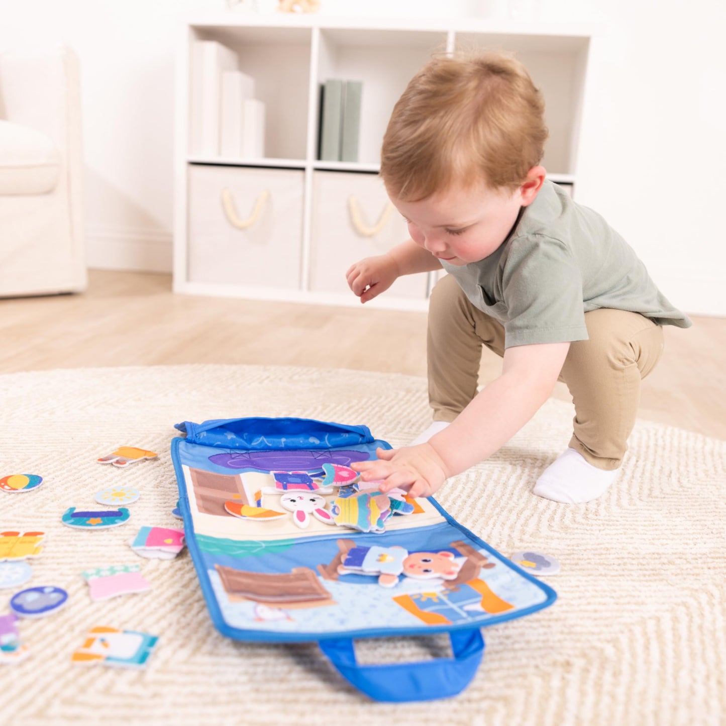 Melissa & Doug® Ms. Rachel™ What to Wear Felt Activity Board Take-Along Preschool Learning Toy for Boys and Girls - FSC Certified