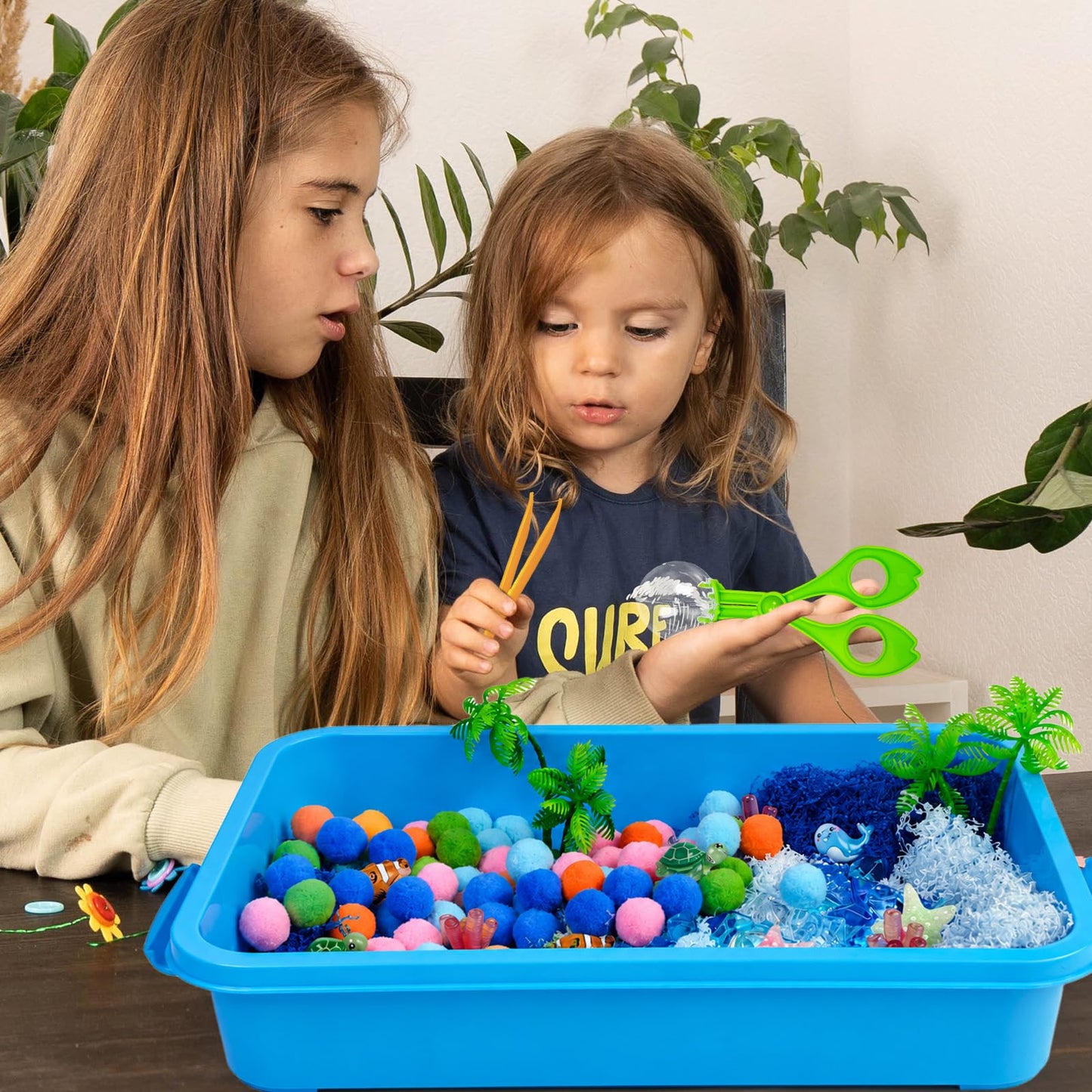 Cinrobiye 170 Pcs Ocean Animals Sensory Bin Fillers Set with Storage Box, Sea Animals, Shells, Sea Stars and Under The Sea Accessories for Picnic Sensory Bins, Classroom Activities, Home Projects
