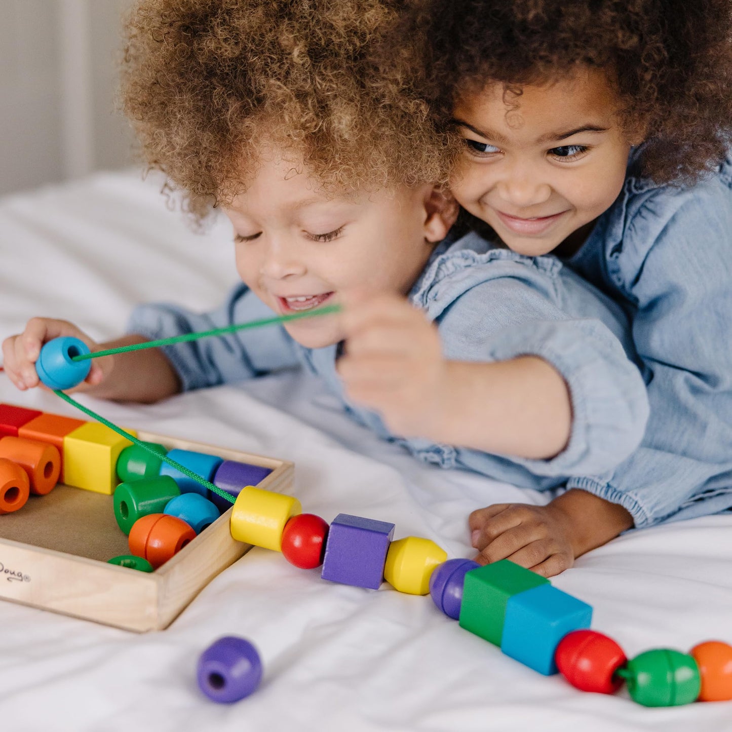 Melissa & Doug Primary Lacing Beads - Educational Toy with 30 Wooden Beads and 2 Laces for Toddlers, Fine Motor Skills Lacing Toys for Toddlers and Kids Ages 3+