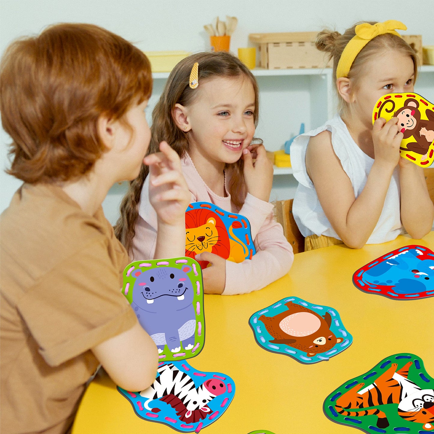 SpriteGru 9 Pieces Kids Lacing Cards, Double Sided Sewing Cards in 9 Wild Animals with 9 Colorful Laces, Imagination Development Lacing Toys Games for Children Educational and Learning Activity