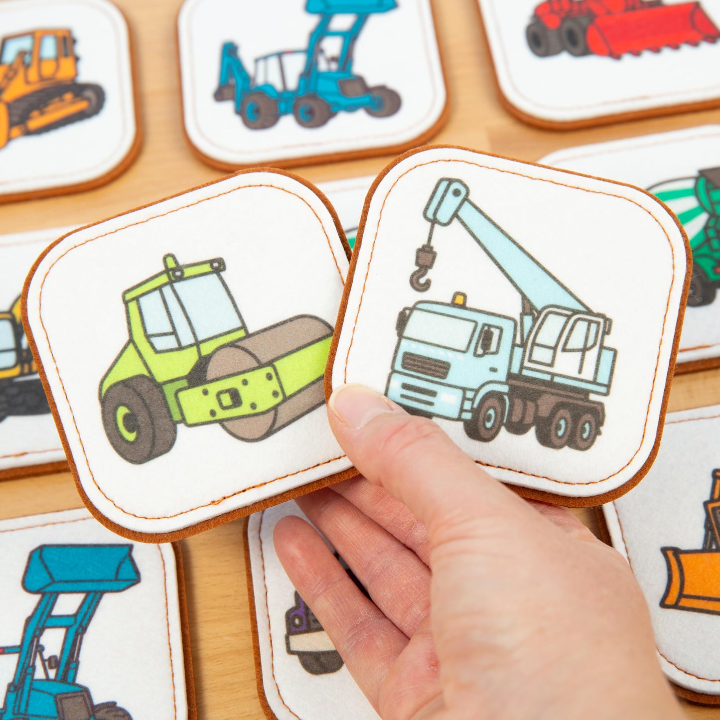 Felt Construction Matching Game for Toddlers – Truck Memory Game & Flash Cards – Soft and Safe for Ages 1+ – Montessori Preschool Learning Activity – Educational Construction Toy for Boys & Girls