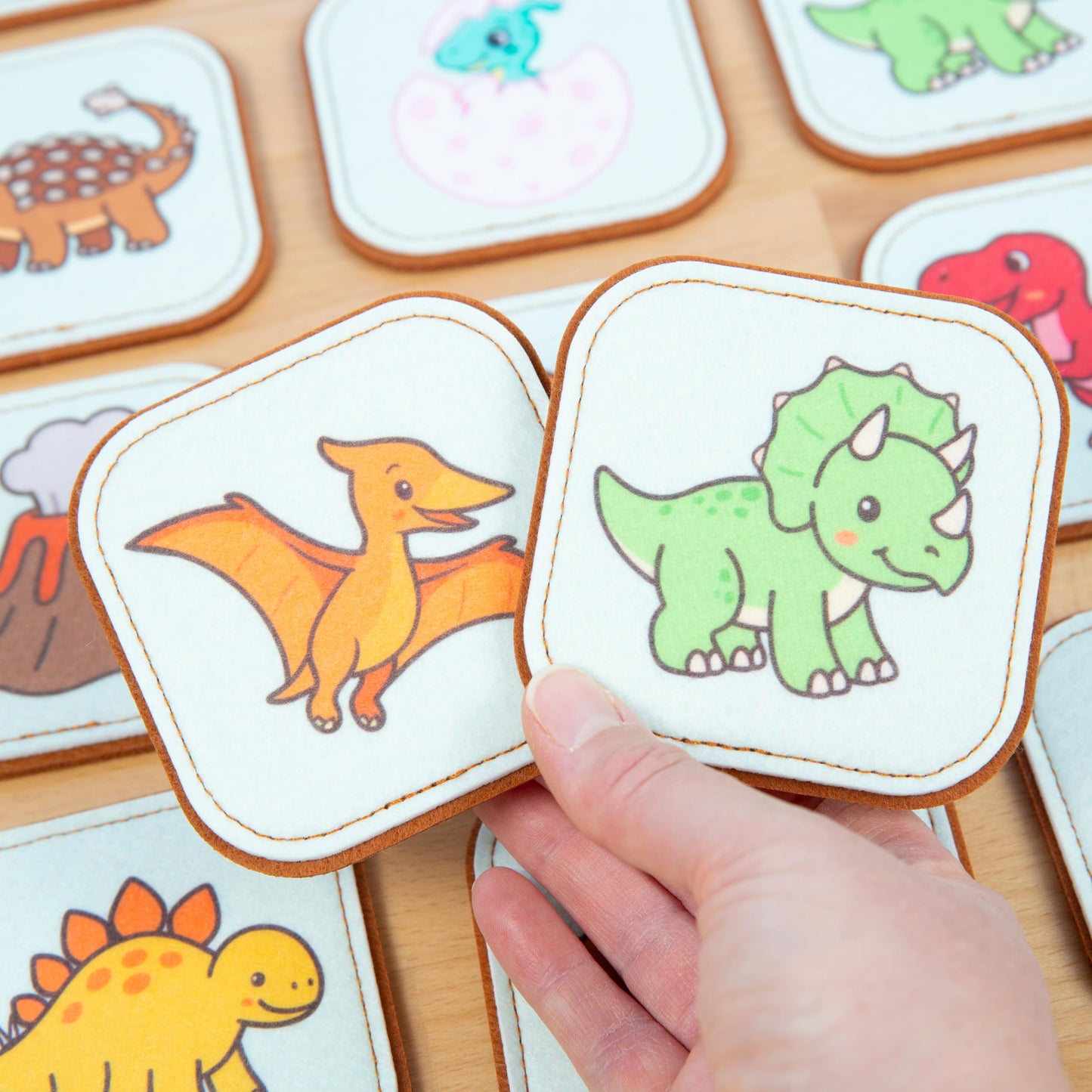 Peapod Play Felt Dinosaur Matching Game for Toddlers – Dino Memory Game & Flash Cards – Soft and Safe for Ages 1+ – Montessori Preschool Learning Activity – Educational Dinosaur Toy for Girls & Boys