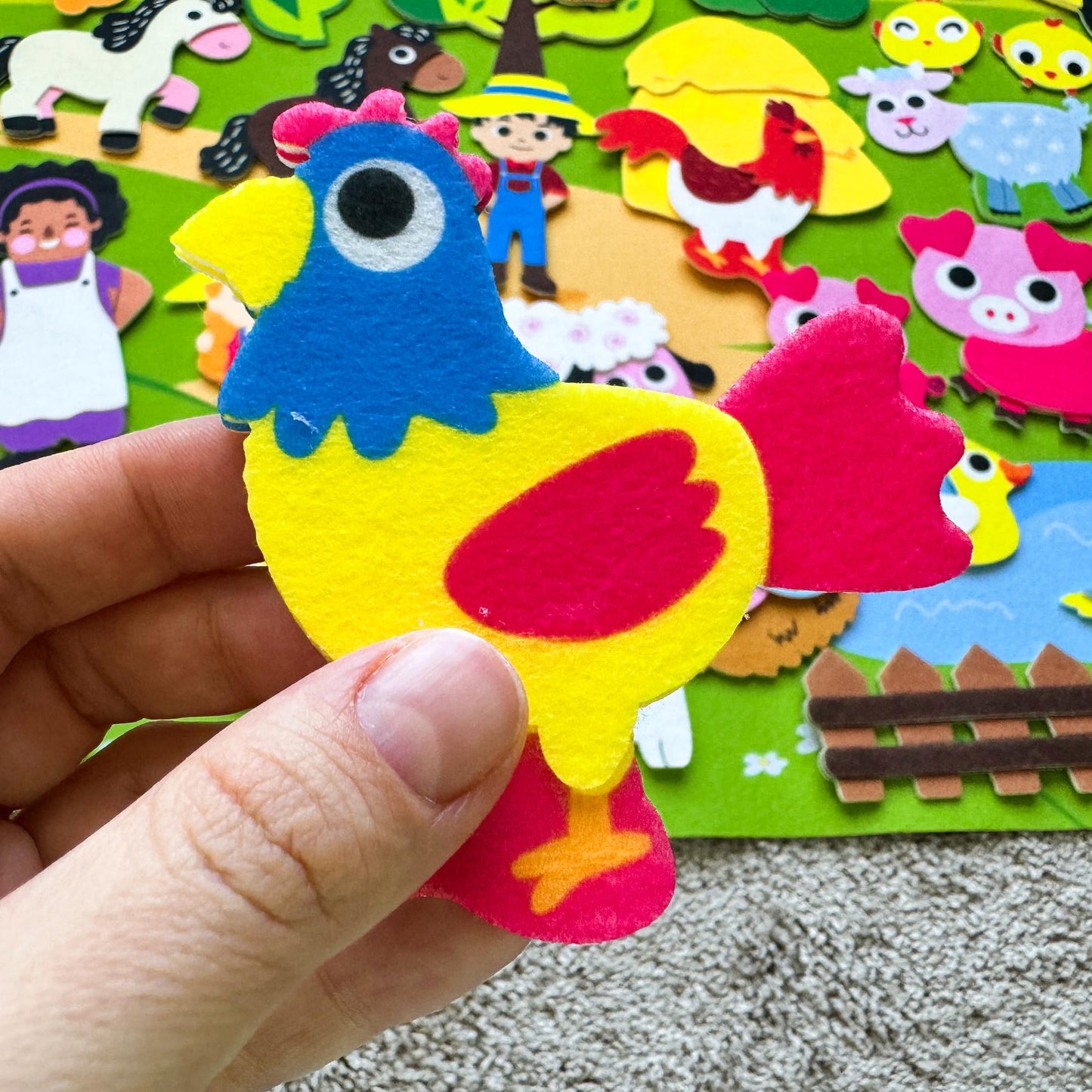 QUOKKA Farm Felt Board for Toddlers 61 PCS - Double-Thick Felt Board Story Set with Large 39х27,7 in. Durable Wall Activity Panel - Ideal for Storytelling Indoor Toddler Activities and Classroom
