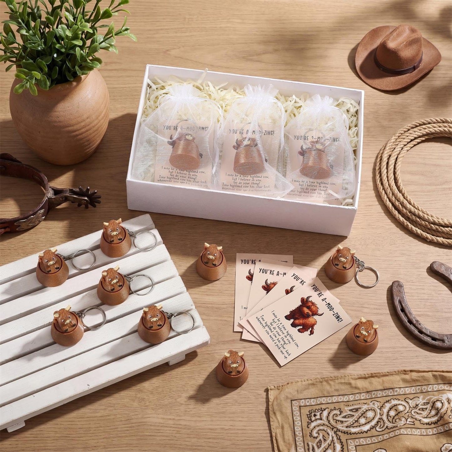 Junkin 24 Sets Highland Cow Clicker Fidget Keychain 3D Printed Clicker Fidget Decompression Button Stress Relief Gifts with Positive Cards for Animal Lovers Graduation Birthday Party Favors Office