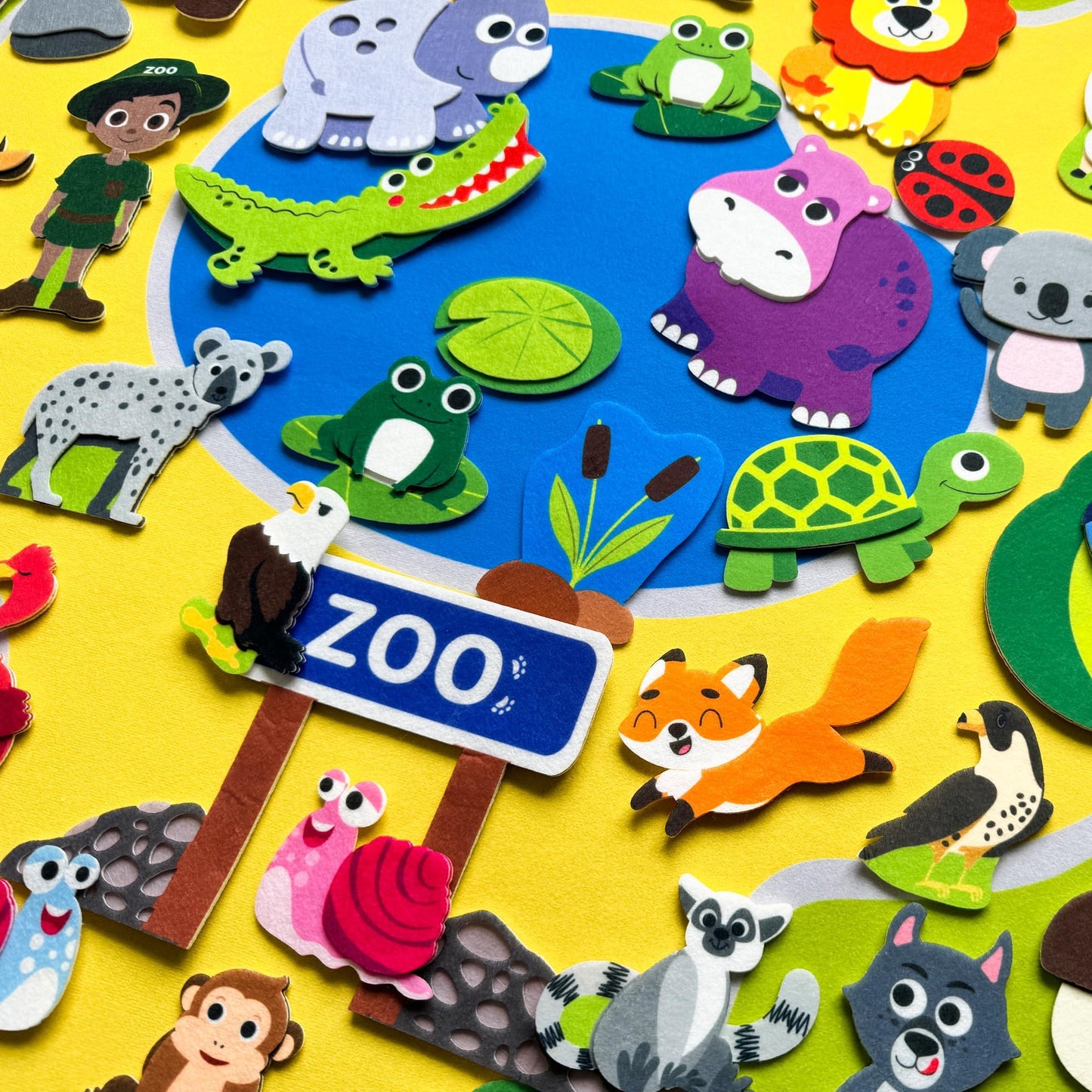 QUOKKA Zoo Felt Board for Toddlers 51 PCS - Double-Thick Felt Board Story Set - Durable Wall Activity Panel - Ideal for Storytelling Indoor Toddler Activities and Classroom
