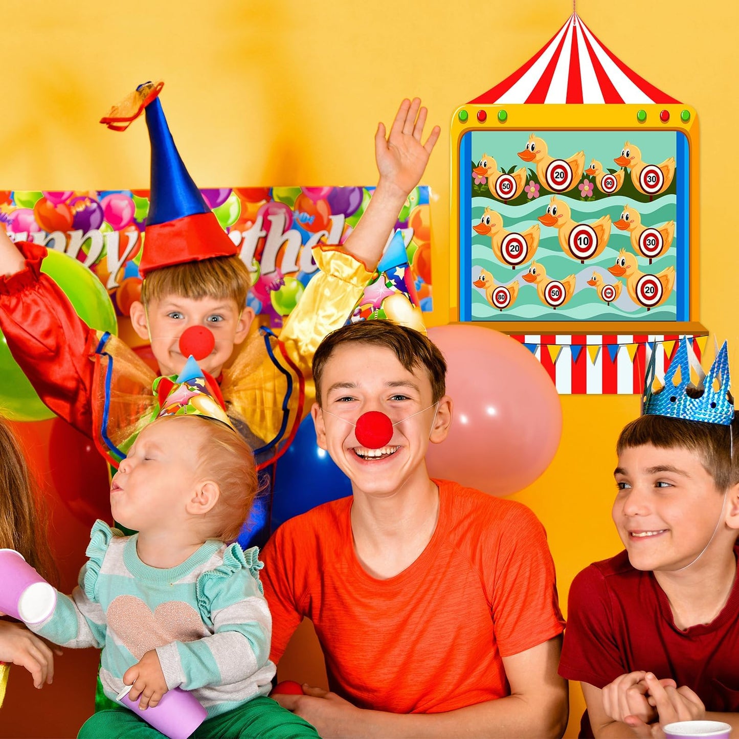 Qumenan Carnival Games for Kids - Dart Board with 10 Sticky Balls Felt Carnival Theme Party Decorations for Indoor Outdoor Activities Circus Birthday Party Decoration Supply Set (19.7x13.8 Inches)