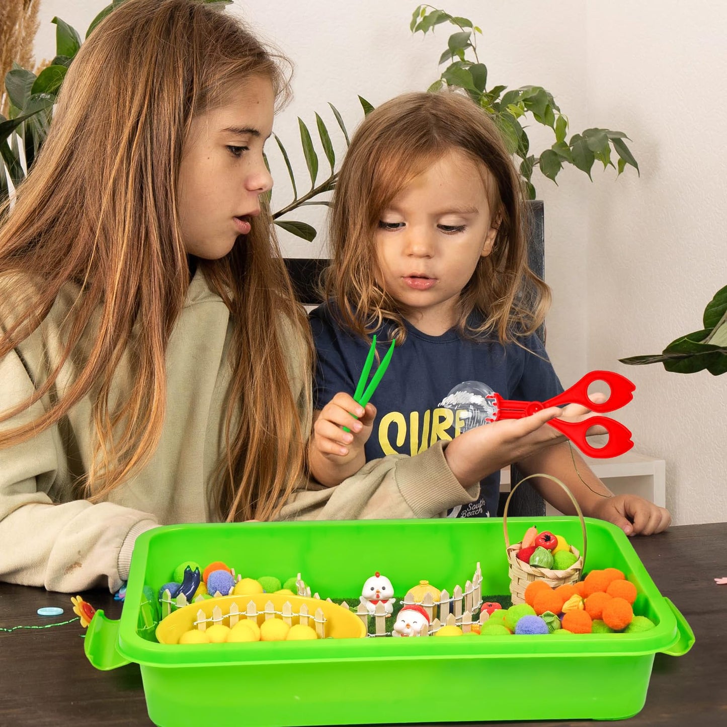 Cinrobiye 152 Pcs Vegetable Sensory Bin Fillers Set with Storage Box, Farm Vegetables, Garden Tools and Barn Accessories for Vegetable Sensory Bin, Classroom Activities, Home Projects and Scene Setup