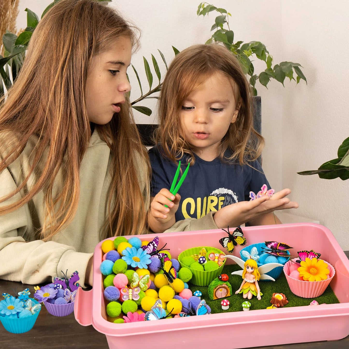 Cinrobiye 197 Pcs Butterfly Sensory Bin Fillers Set with Storage Box, Floral Garden Fairy Theme Decorations, Nature Inspired Materials for Picnic Sensory Bins, Spring Summer Home Activities