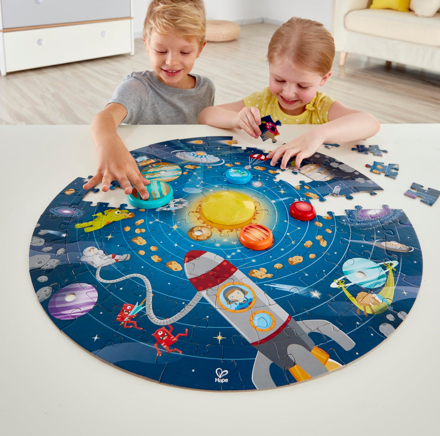 Hape Solar System Puzzle | Round Solar System Puzzle Toy for Kids, Solid Wood Pieces and A Glowing LED Sun
