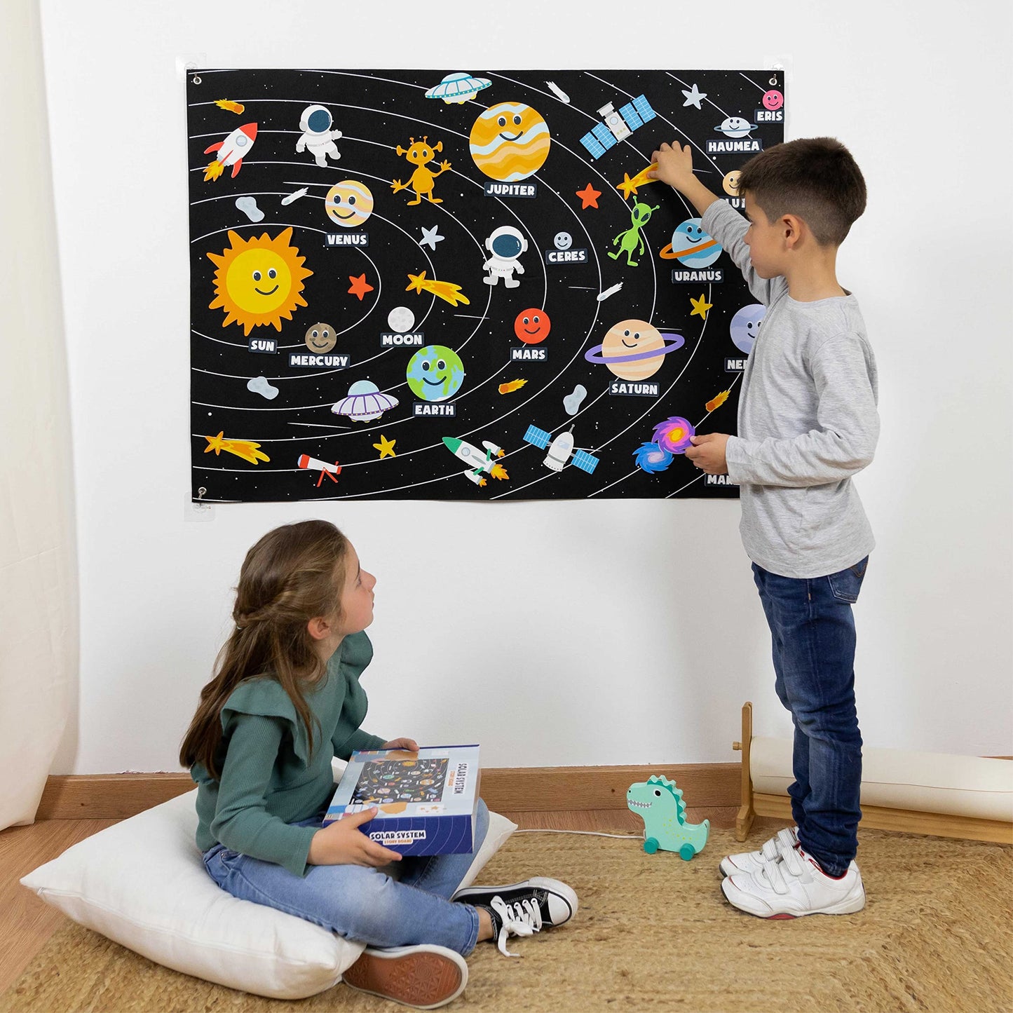 BONNYCO Solar System for Kids Toys with 61 Felt Figures. Space Montessori Toys, Girls Boys Birthday Gifts Planets. Felt Board for Toddlers Story, Educational Kids Gifts 3 4 5 6 7 8 Years, Christmas