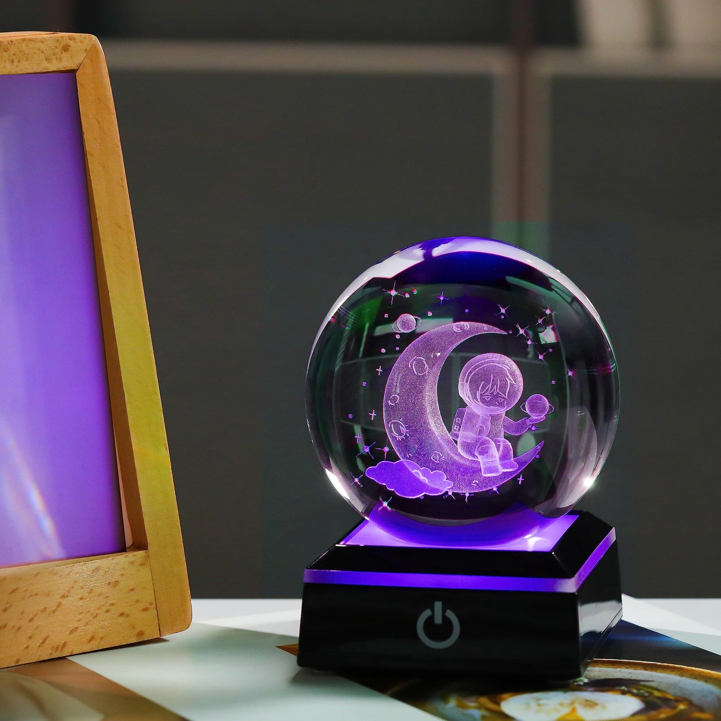 3d Astronaut Figurine Statue Crystal Ball 80mm 3.15inch - Space Astronomy Gifts Solar System Model Decor Crystal Sphere Unique Gifts For Men Him Birthday Dad Physics Science Teacher Night Light Lamp